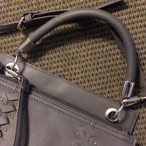 Danielle Nicole Cross Body Bag - Picture 4 of 8